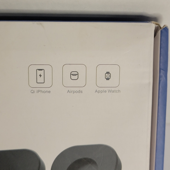 3 In 1 Magnetic Wireless Charging Station - Picture 3 of 7